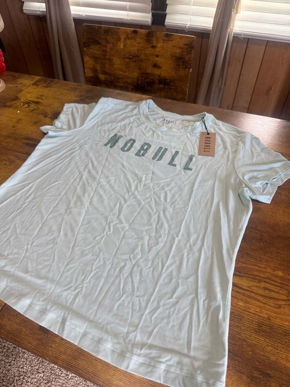 no bull brand women’s Large tshirt NOBULL